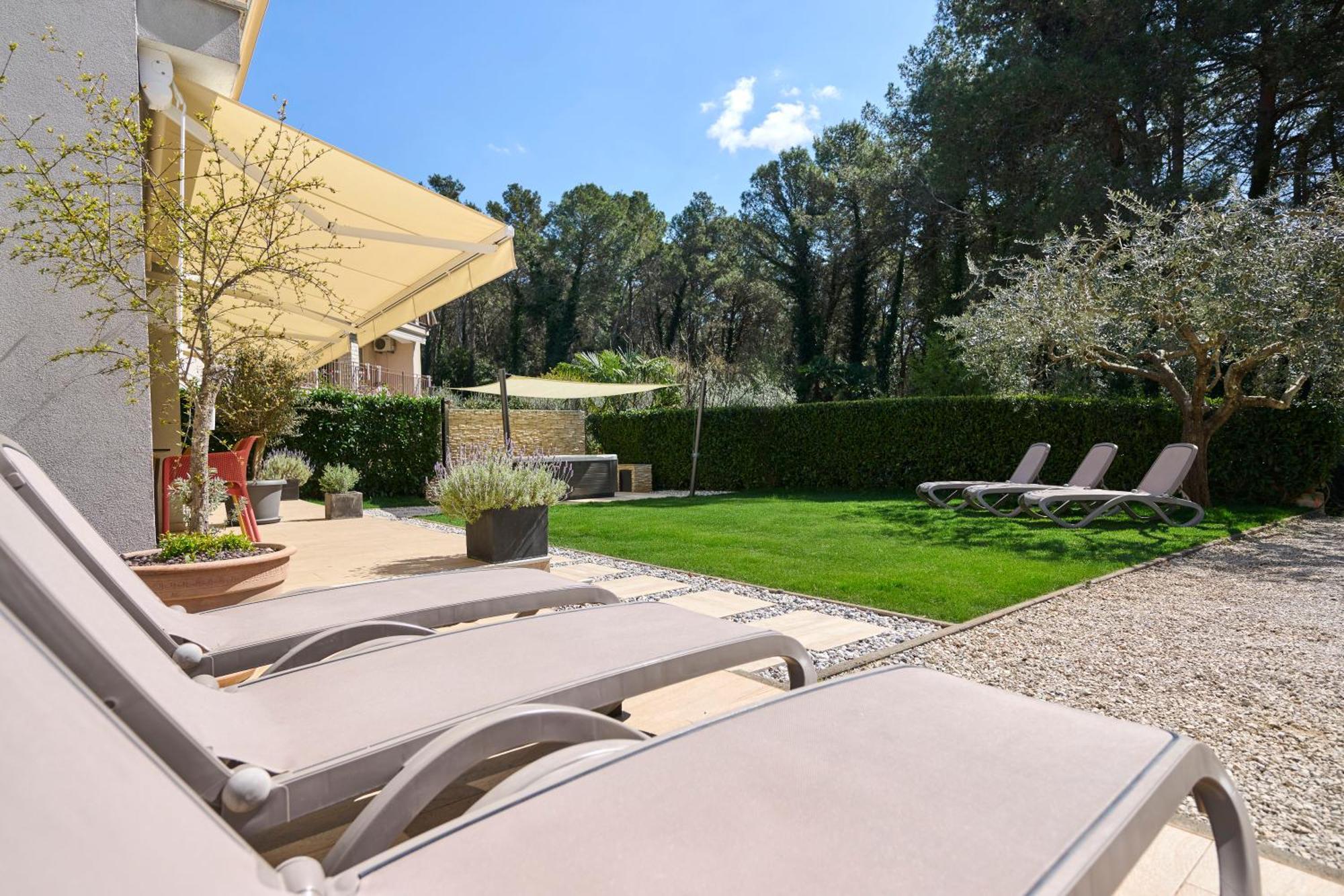 Apartment Martello Forest View Porec Exterior photo